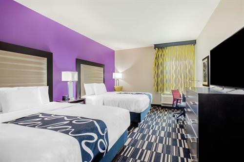 Gallery Image 53221_guest_room_1.jpg