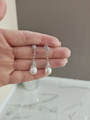 Drop Pearl Earring Set