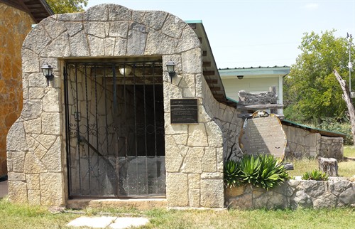 Gallery Image entrance.jpg