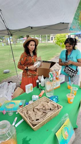 Lemonade stand support