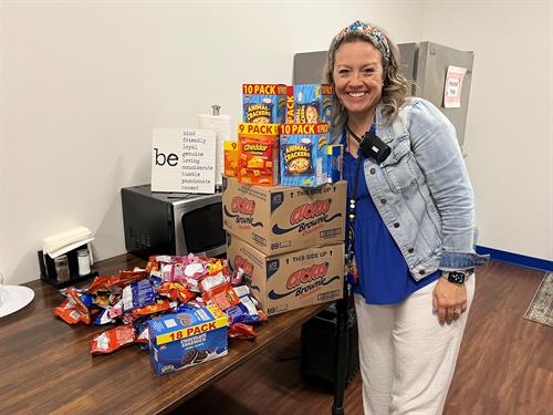 Providing snacks for students