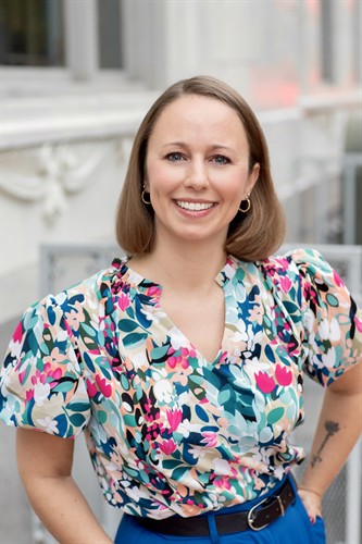 Gallery Image Jenna_Headshot_10-13_floral.jpg
