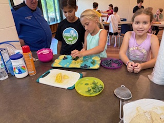 Oh what fun it was to make Blueberry, Pineapple Carpaccio. Oh what fun it was to make Blueberry, Pineapple Carpaccio.