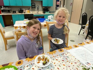 Dodd Dino sisters having some Carmel Apple Grapes for the Fall season. Dodd Dino sisters having some Carmel Apple Grapes for the Fall season.
