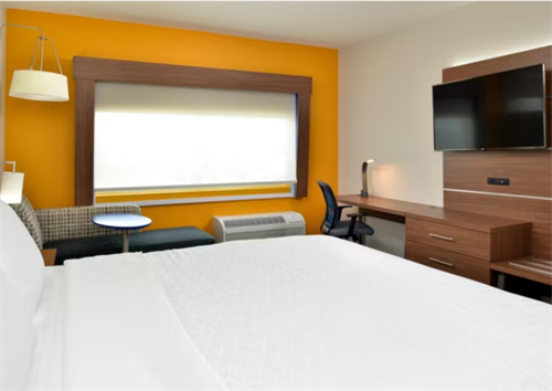 Spacious King Suite Spacious King Suite