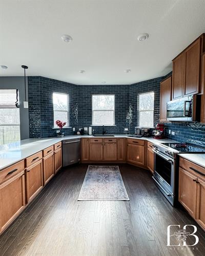 Gallery Image 02_St_Cindys_Way_03_Kitchen_004.jpg