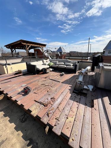 Gallery Image deck_demo1.jpg