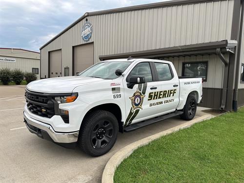 Gallery Image EmergencyGraphics_DCSheriffTruck.JPG