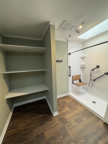 Gallery Image IMG_9082.jpeg