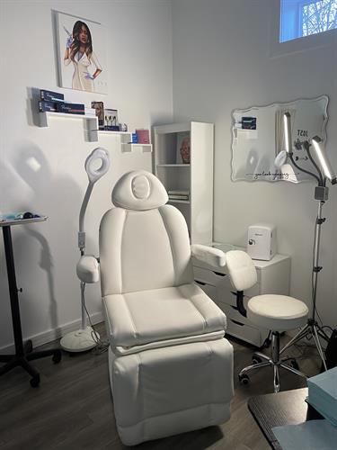 Comfy treatment chair 