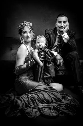 Gallery Image Nunez_Family_Portrait-17.jpg