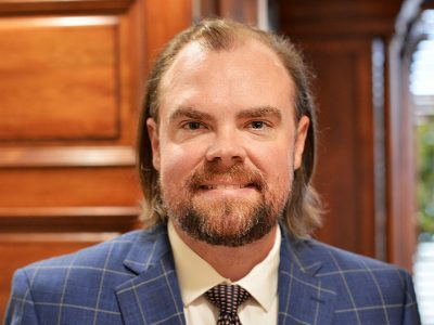 Gallery Image attorney-jesse-james-campbell-400x300.jpg
