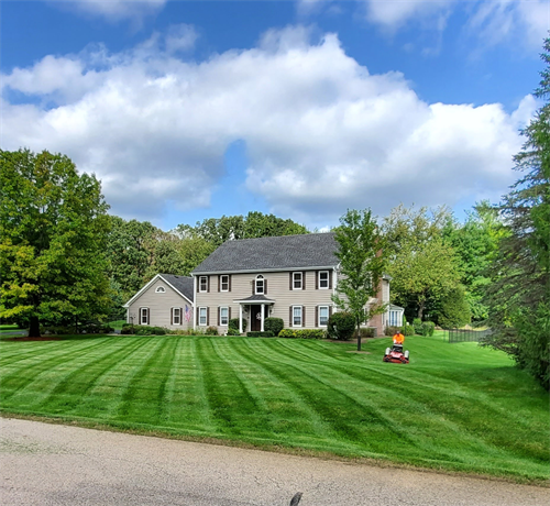 Lawn Mowing & Maintenance