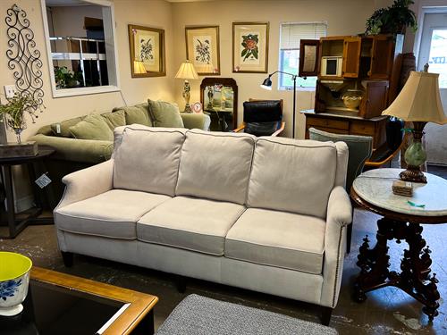 High Quality Living Room Furniture that Fits Everyone's Budget!