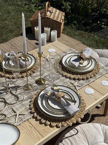 Gallery Image July_Picnic_Riverside_Placesetting_2.jpeg