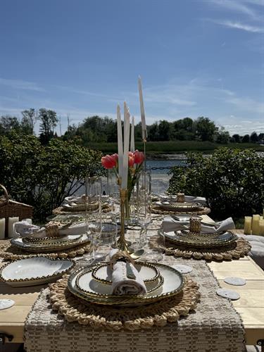 Gallery Image LUXURY_PICNIC_TABLE_SETTING_NR_KENNEBUNKPORT.jpeg