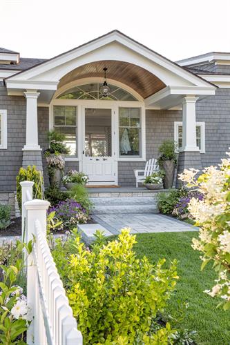 Gallery Image Riverbank_Thomas_and_Lord_02.jpg