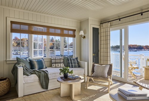 Gallery Image WBI_Accommodation_Houseboat_Living-Room_Autumn_2024_4_(2).jpg