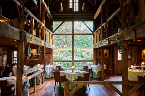 Gallery Image WBI_Dine_Main-Dining_2020_009.jpeg