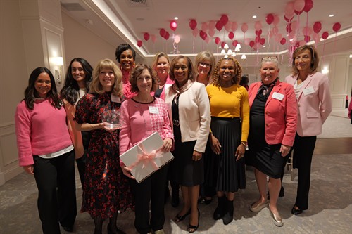 Gallery Image Hartford_HealthCare_group.JPG