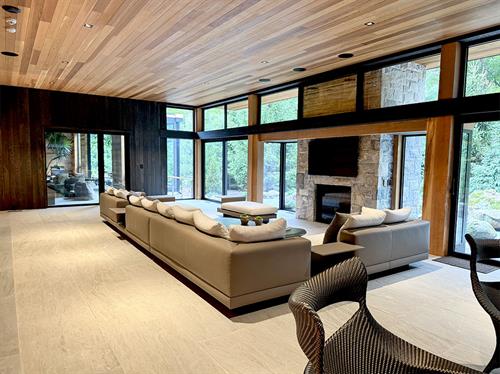 Gallery Image Smarthome2-Wellness_indoor_living_space_with_smart_technology.jpeg