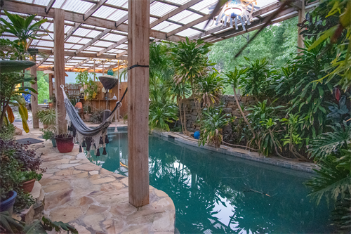 Tropical Greenhouse Spa (pool)