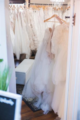 Gallery Image in-the-shade-weddings-lily-leaf-bridal-boutique-lagrange-15.jpg