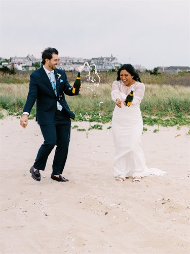 Eloped to Nantucket - Nicole Baas Photography 