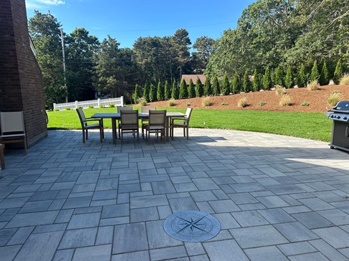 Gallery Image Hardscape_1.jpg