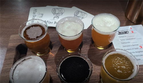 We offer a variety of beer, all the custom recipes of our master brewer Mike Phippa