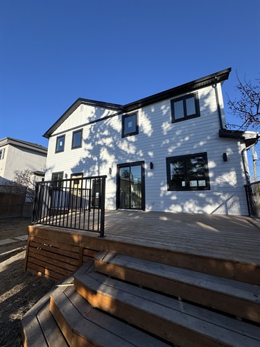 Gallery Image IMG_6443.jpeg