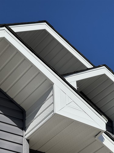 Metals, soffit, fascia, gutters, eavestrough 
