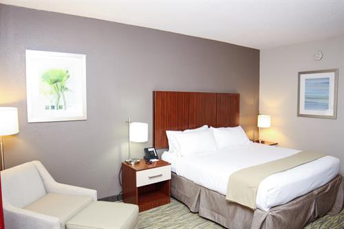 Gallery Image Holiday_Inn_Express_and_Suites_032.jpg