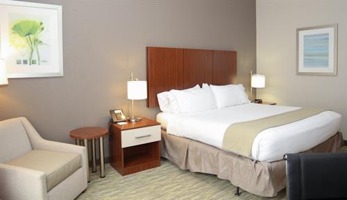 Gallery Image Holiday_Inn_Express_and_Suites_042.jpg