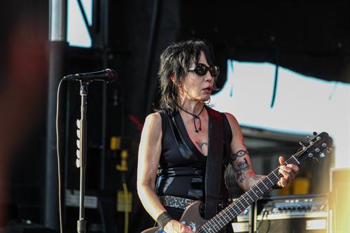 Joan Jett Performance at the Party Between the Lines Concert!