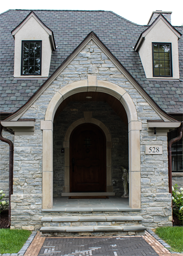 Private Michigan Residence using Old Cottage Veneer and Indiana Buff Limeston