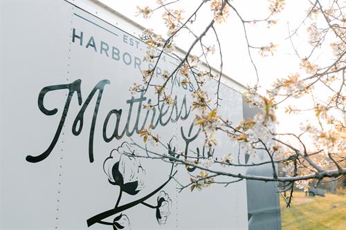 Gallery Image Harbor-Springs-Mattress-Delivery-Truck.JPG