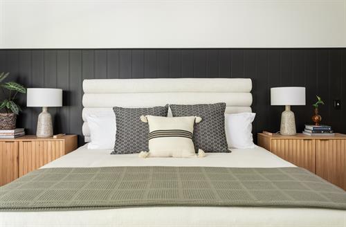 Gallery Image 7586LakeAnn-39.jpg