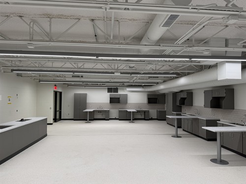 Gallery Image OPS_MS_Science.jpg