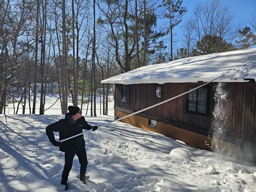 Roof snow clearing