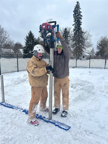 Aluminum Fence Installation using I-Drive Power System - Driven Post Fencing