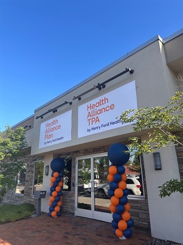 Gallery Image Ribbon_Cutting_2.jpg