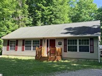 New Listing!  $257,000 - 170 Kleehammer Club Dr. Kalkaska