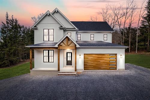 Energy-efficient Clopay garage doors available for homes and businesses in New Milford and Danbury, CT.