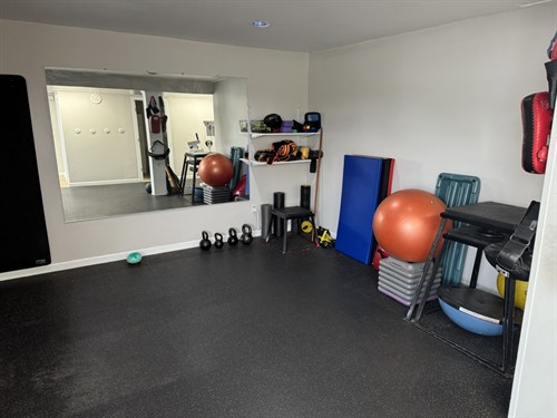 Gallery Image Best_personal_trainer_near_me.jpeg