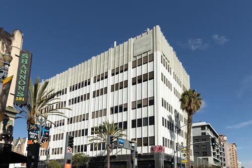 view of the building 