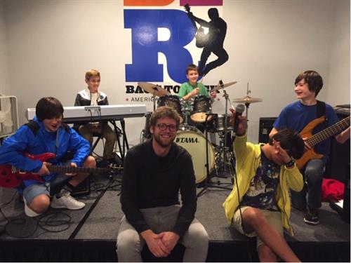 Gallery Image Kids_Playing_-_704x528.jpg