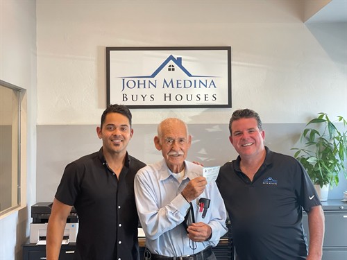 The John Medina Buys Houses team amily-owned cash home buyers serving Long Beach since 2013.