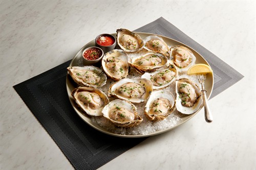 Gallery Image Oceanaire-Pearl-Oysters_(1).jpg