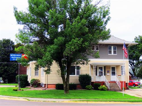 Gallery Image IMG_4931_folder.jpg